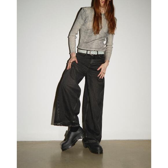 *SOLD* New! Dr. Martens Vegan 1461 Mono Felix Platforms in Black - Size 6 - Picture 2 of 10